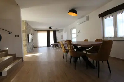 House 140 m², Cerovlje - pool and large yard - 3