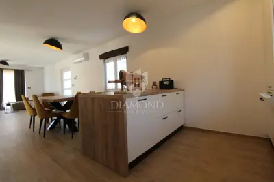 House 140 m², Cerovlje - pool and large yard - 6