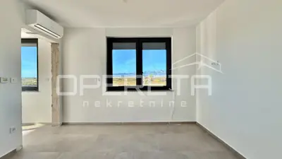 2-Zimmer-Apartment im ersten Stock - Povljana