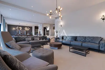Villa 800 m², Milna auf Brač - erste Reihe zum Meer - 9