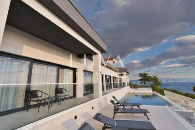 Villa 800 m², Milna auf Brač - erste Reihe zum Meer - 18