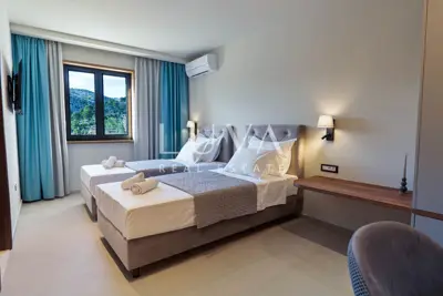 Villa 800 m², Milna auf Brač - erste Reihe zum Meer - 21