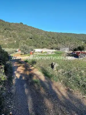 Building plot 550 m², Vis - quiet location - 3