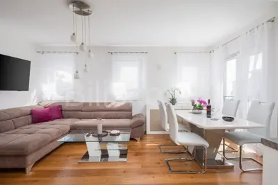 Wohnung 47 m², Makarska - Neubau und überdachte Terrasse