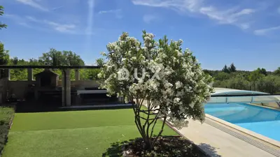 House for sale in Umag, 355 m² - 18