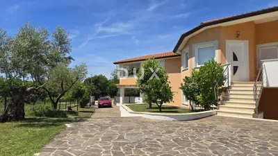 House for sale in Umag, 355 m² - 5