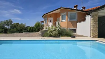 House for sale in Umag, 355 m² - 9