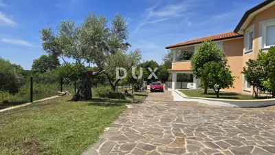 House for sale in Umag, 355 m² - 4