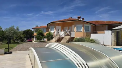 House for sale in Umag, 355 m² - 3