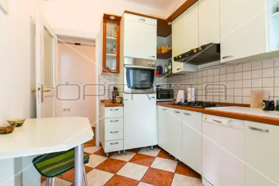 House 375 m², Medveščak, near the center and greenery - 13