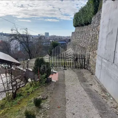 Atraktivno građevinsko zemljište 686 m² s pogledom na Zagreb - 5