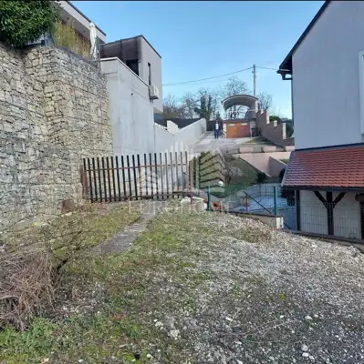 Atraktivno građevinsko zemljište 686 m² s pogledom na Zagreb - 3