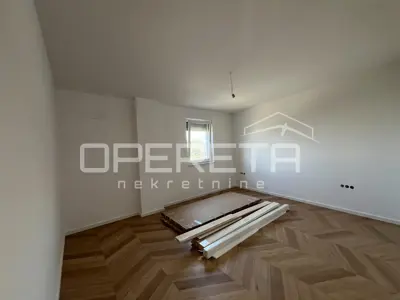 Stan 115 m², Mandre - novoizgrađen, 300 m od mora - 2