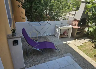 Malinska – Apartman 35,18 m² s okućnicom 26 m² i parkingom - 7
