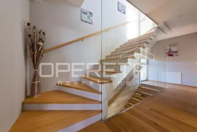 Villa 250 m², Poreč - near the beach and the historic center - 16