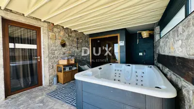 Villa 250 m², Poljane - panoramic sea view - 12
