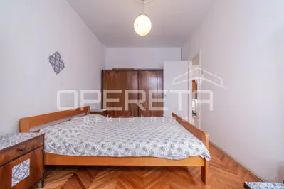 Wohnung im Zentrum von Umag, 500 m vom Strand entfernt - 2. Stock, zwei Loggien und Abstellraum - 2