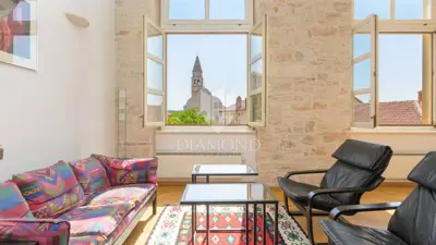 Apartment 88 m², Svetvinčenat - view of the square and castle - 6