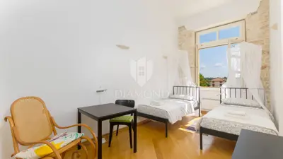 Apartment 88 m², Svetvinčenat - view of the square and castle - 18