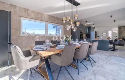 House 190 m², Labin - pool and wellness - 10