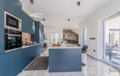 House 190 m², Labin - pool and wellness - 12