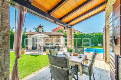 Istra, Svetvinčenat, dugoročni najam vile sa bazenom, 4 spavaće sobe - 4