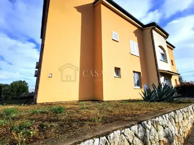 Krk, Malinska, 2 Zimmer + Wohnzimmer, Terrasse, Parkplatz!