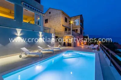 Kuća, Brač, 330 m², 1 050 000 € - 1