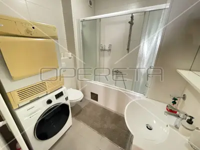 Wohnung zur Miete in Trešnjevka, 89 m² - 11
