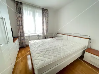 Wohnung zur Miete in Trešnjevka, 89 m² - 12