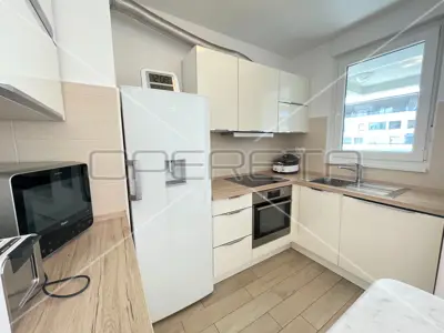 Wohnung zur Miete in Trešnjevka, 89 m² - 4