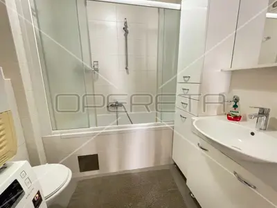 Wohnung zur Miete in Trešnjevka, 89 m² - 16