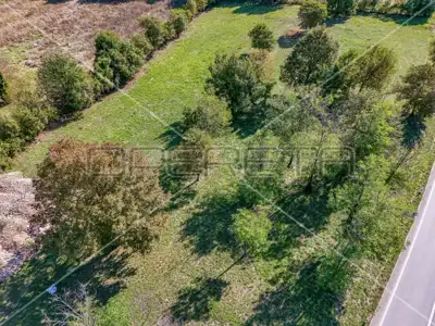 Građevinsko zemljište 1 500 m², Kršan, pogled na Učku