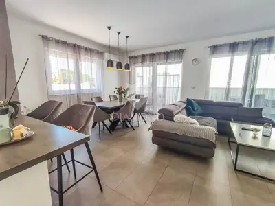 House 220 m², Vodnjan - modernly decorated and furnished - 4