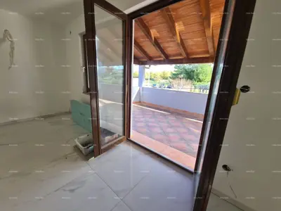 Poreč – stan na katu s vrtom - 2