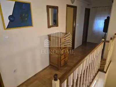 ZADAR, Dvoetažni trosoban stan za najam do 1.6.uz more, Branimir - 10