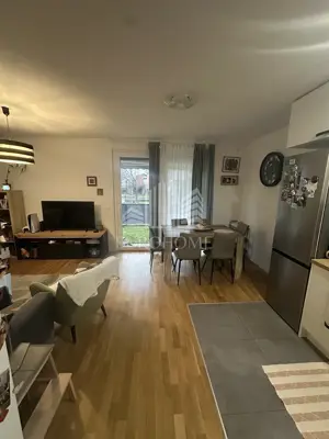 Stan 55 m², Dugave, Novi Zagreb - Istok, vrt 90 m²