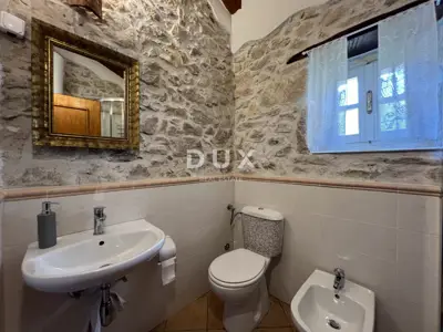 Kamena kuća 100 m², Mošćenička Draga - panoramski pogled na more - 11