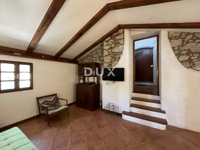 Kamena kuća 100 m², Mošćenička Draga - panoramski pogled na more - 13