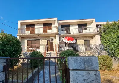 Doppelhaus 240 m², Jadranovo - 650 m vom Meer - 3