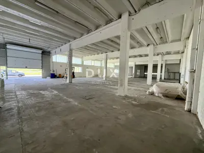 Kvarner, Novi Vinodolski, commercial building 3,776 m², yard 9,362 m² - 7