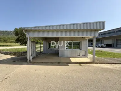 Kvarner, Novi Vinodolski, commercial building 3,776 m², yard 9,362 m² - 5