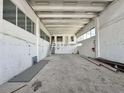 Kvarner, Novi Vinodolski, commercial building 3,776 m², yard 9,362 m² - 9