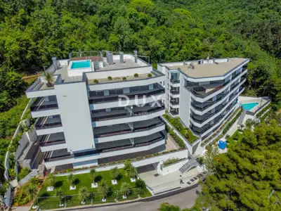 Wohngebäude 968 m², Opatija - Centar, Pool und Aufzug - 17