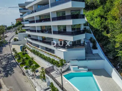 Wohngebäude 968 m², Opatija - Centar, Pool und Aufzug - 20