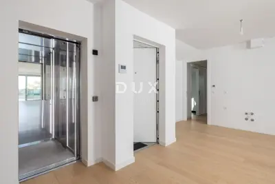Wohngebäude 968 m², Opatija - Centar, Pool und Aufzug - 13