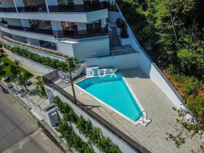 Wohngebäude 968 m², Opatija - Centar, Pool und Aufzug - 21