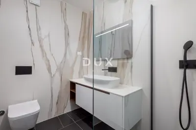 Wohngebäude 968 m², Opatija - Centar, Pool und Aufzug - 9