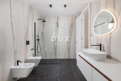 Wohngebäude 968 m², Opatija - Centar, Pool und Aufzug - 8