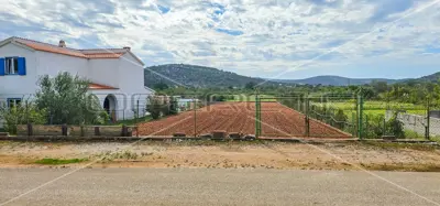 Baugrundstück 1 283 m², Gustirna, ruhige Umgebung - 3